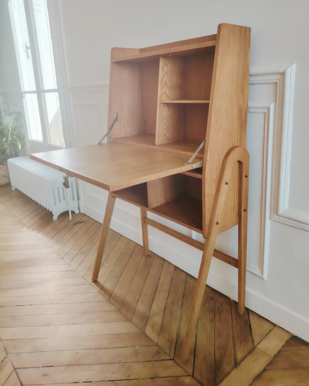 Élégant secrétaire