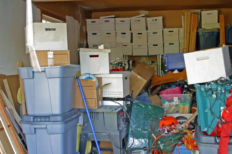 Un espace de stockage encombré